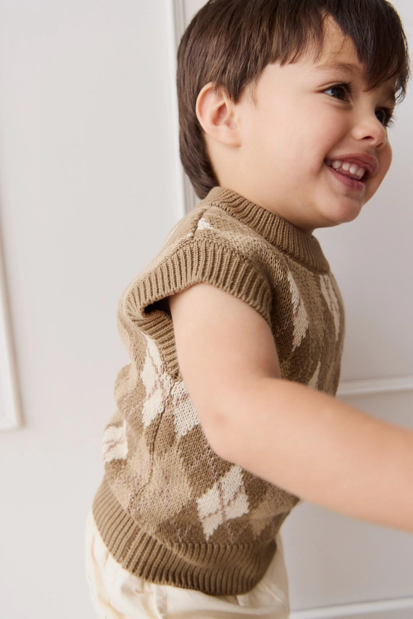 Marcus Knit Vest - Marcus Jacquard Pecan - Image 5