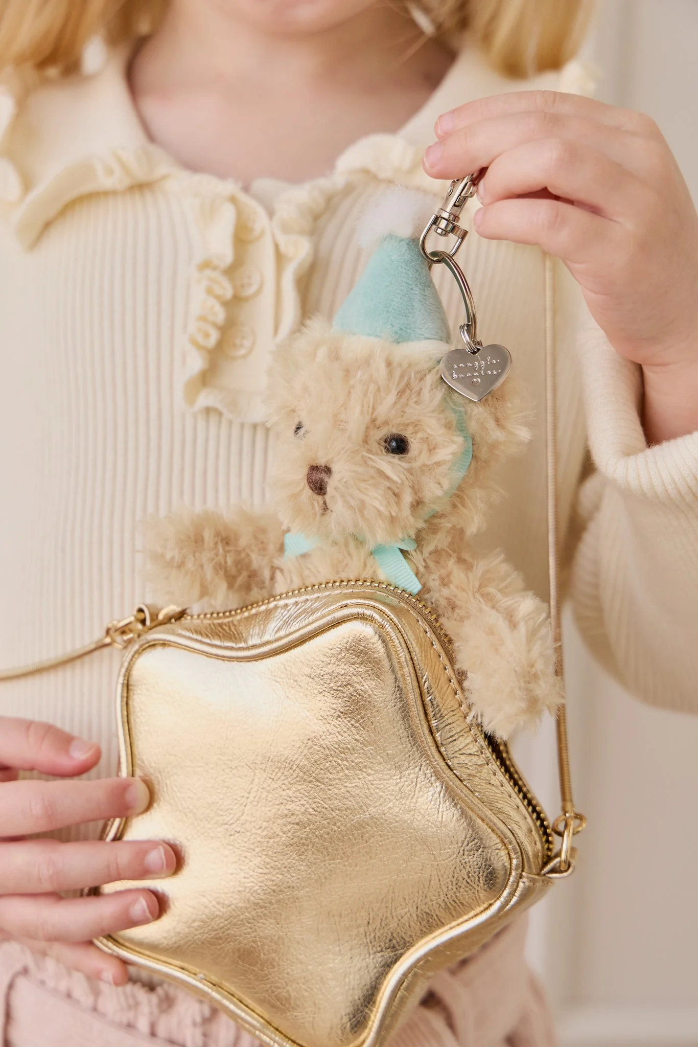 Snuggle Bunnies - Arthur Keyring - Sky - Image 6