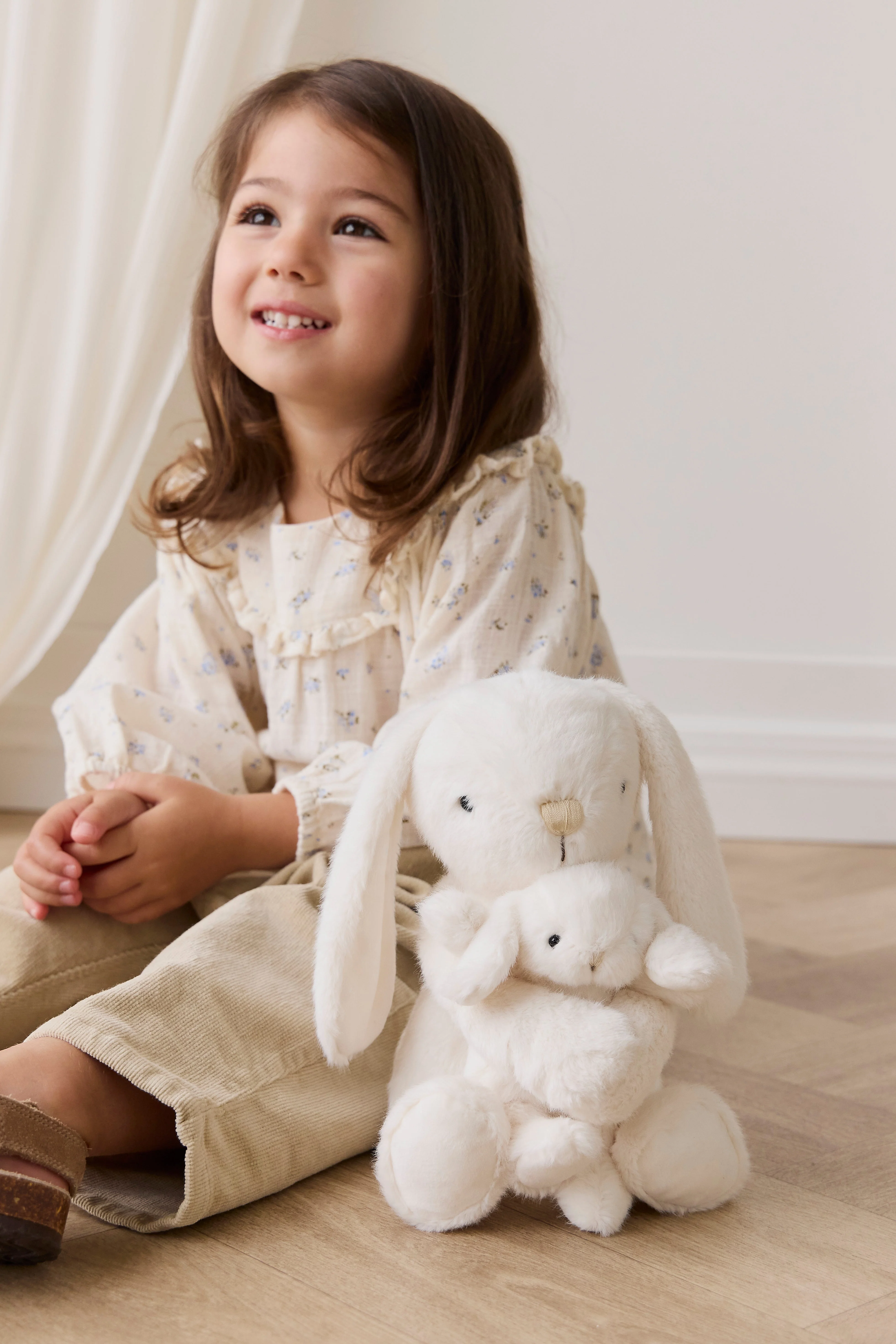 Snuggle Bunnies - Frankie the Hugging Bunny - Marshmallow - Image 6