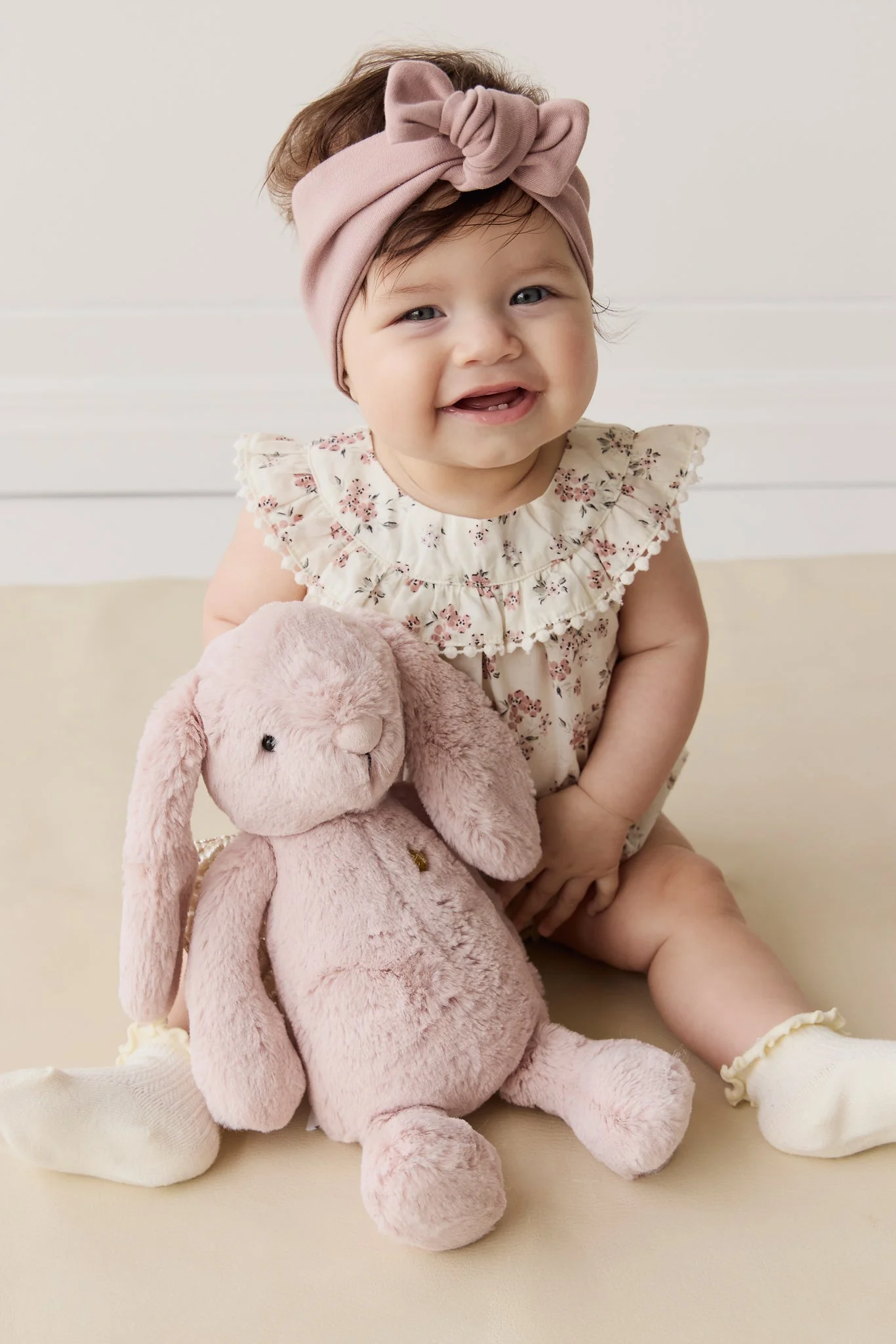 Snuggle Bunnies - Glitter Penelope - Image 4