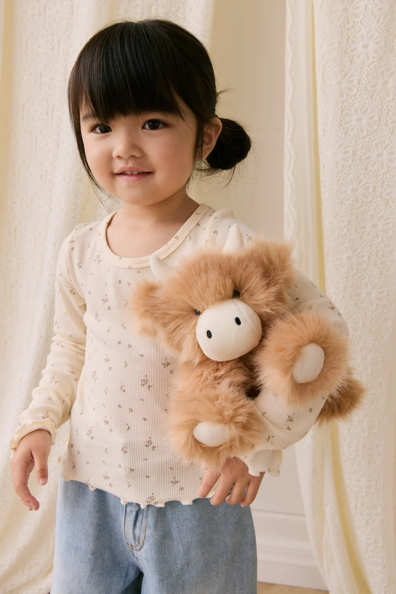 Snuggle Bunnies - Hilda The Highland Cow - Caramel - Image 3