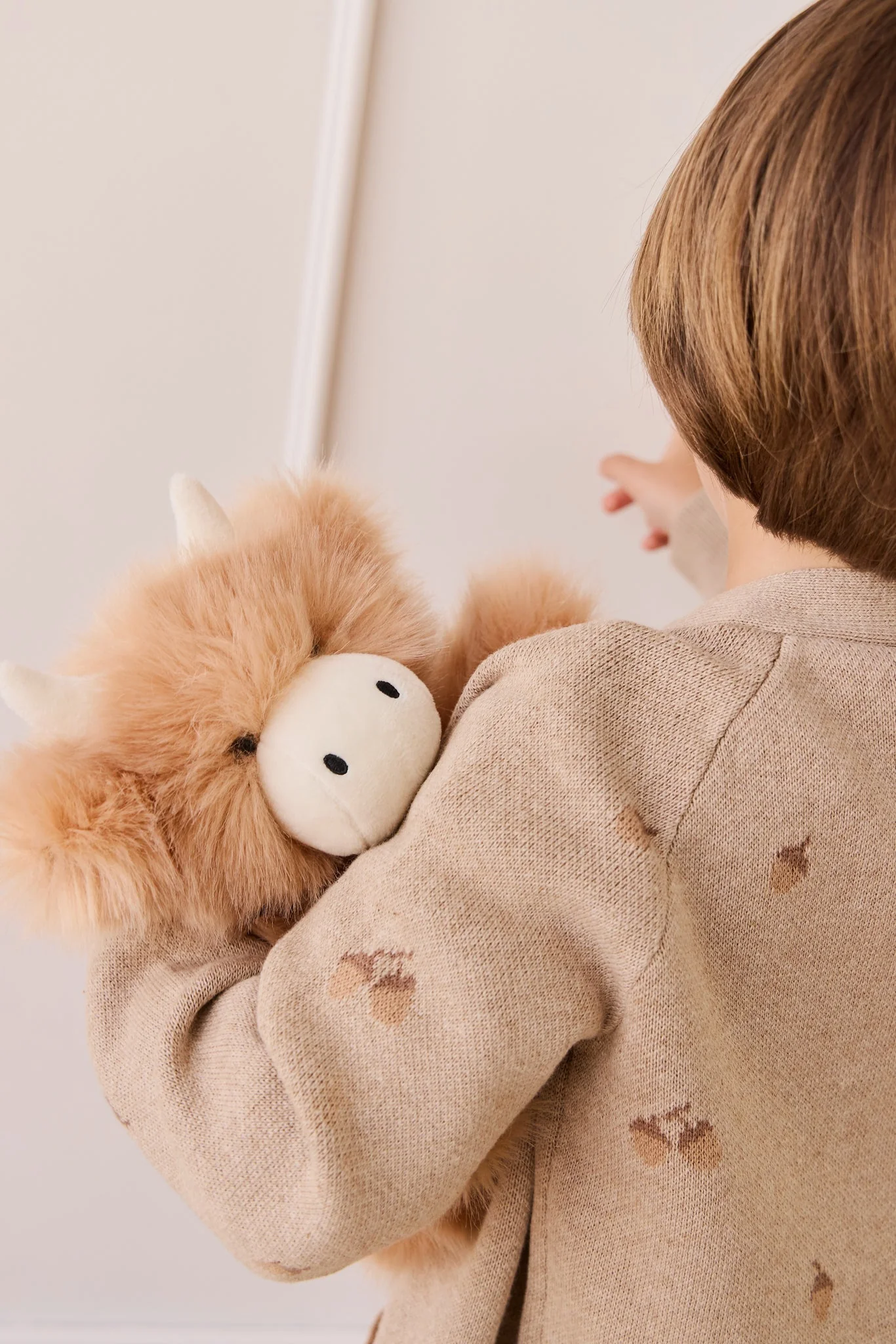 Snuggle Bunnies - Hilda The Highland Cow - Caramel - Image 8
