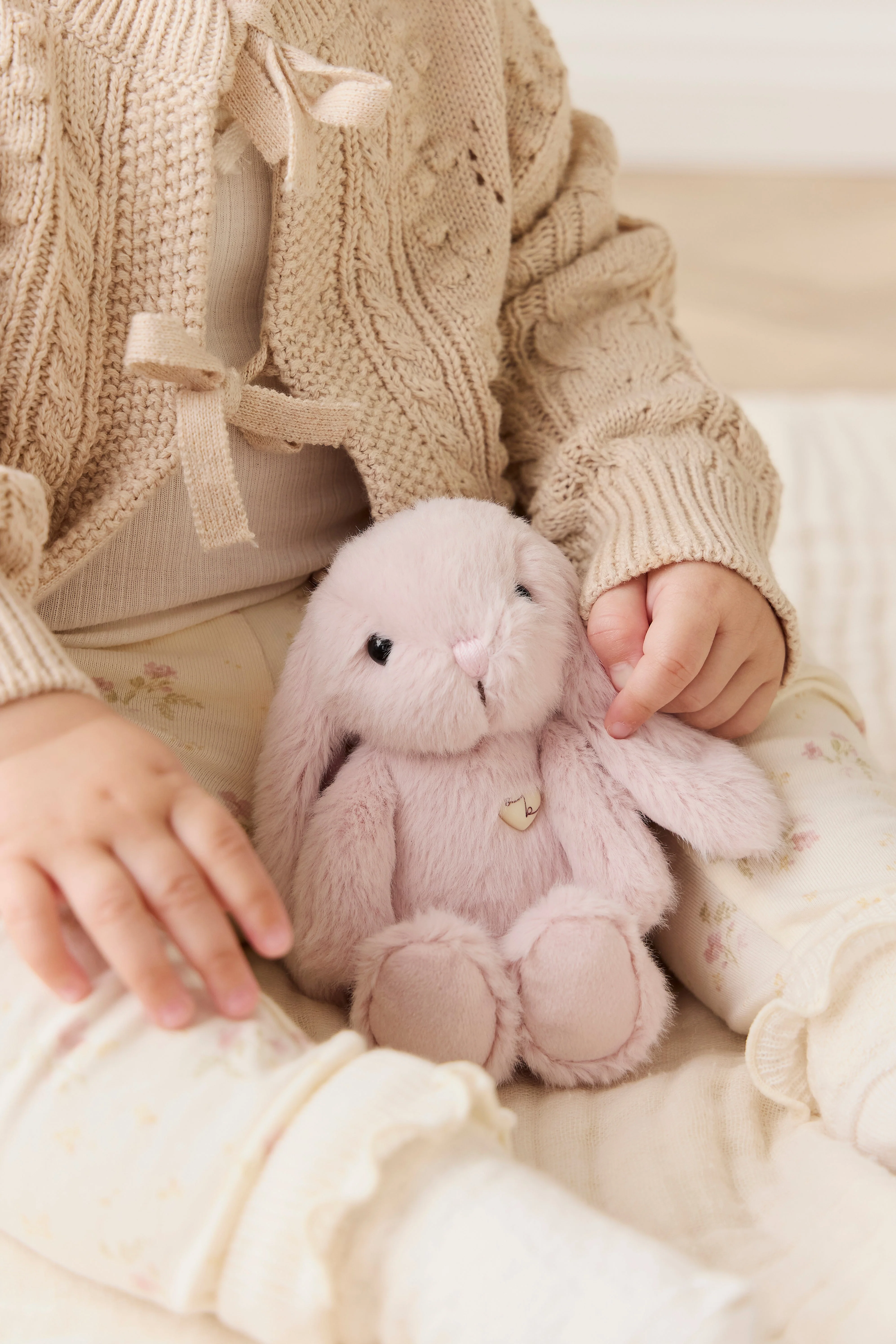 Snuggle Bunnies - Little Penelope - Blossom - Image 3