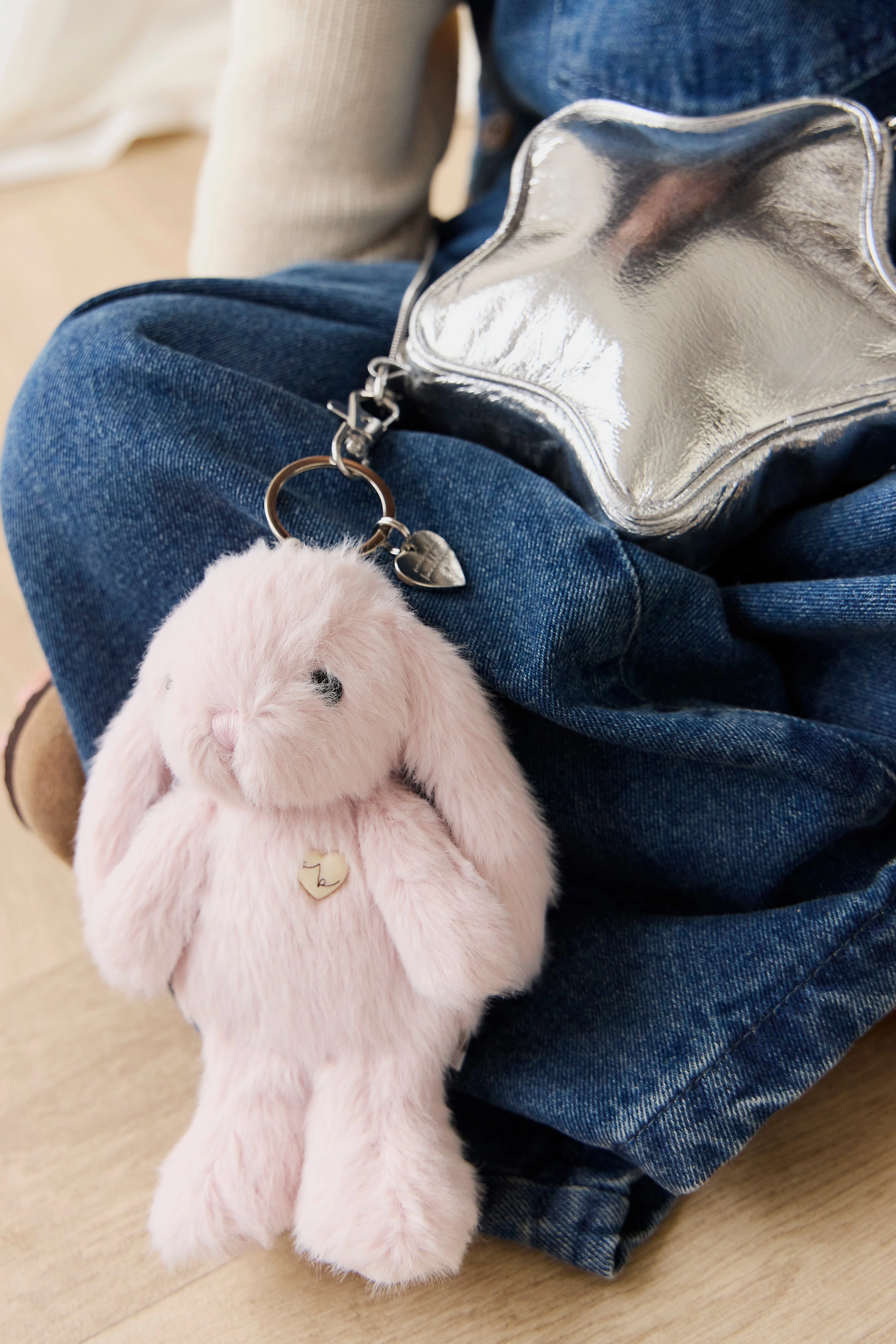 Snuggle Bunnies - Penelope Keyring - Blossom - Image 2