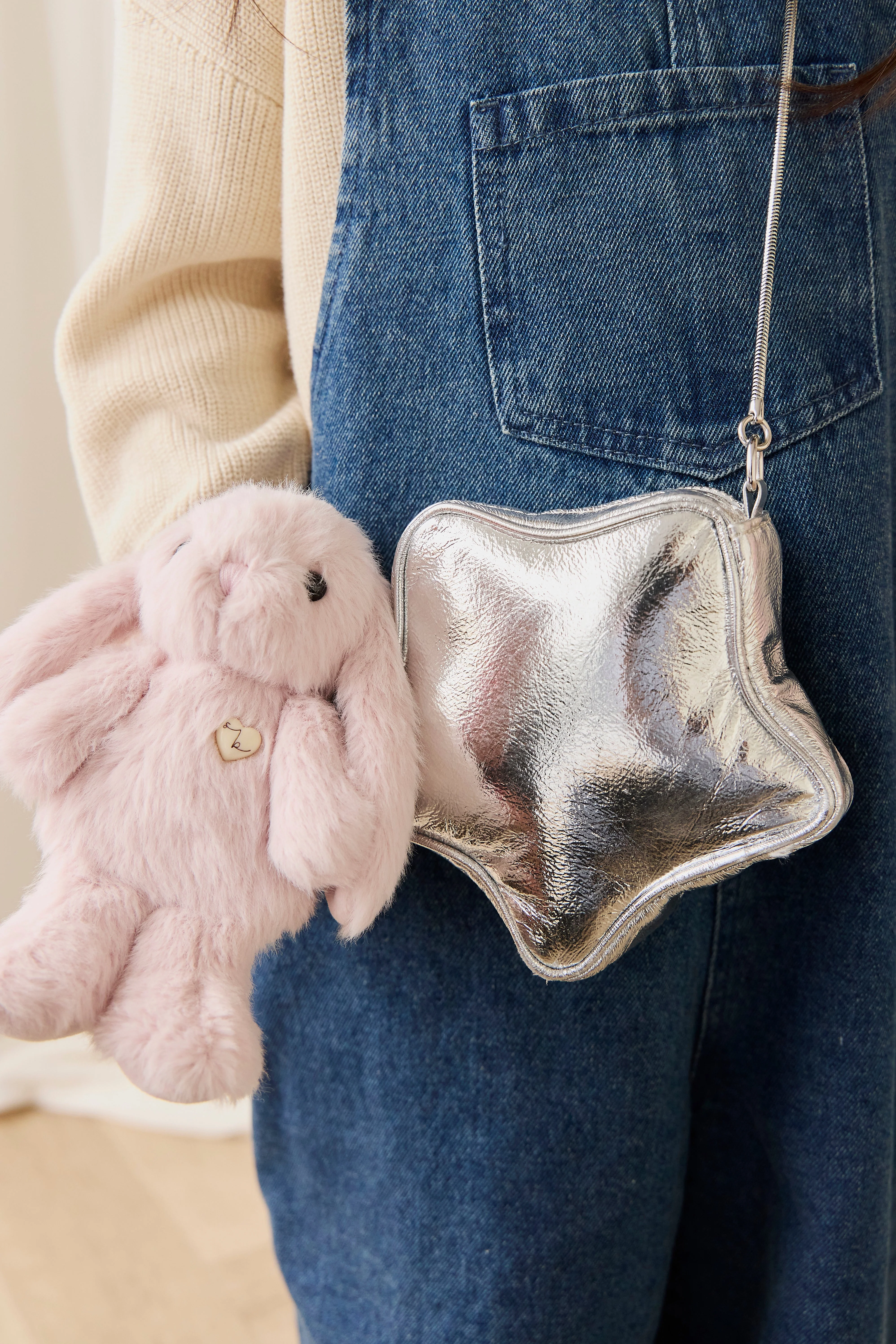Snuggle Bunnies - Penelope Keyring - Blossom - Image 4