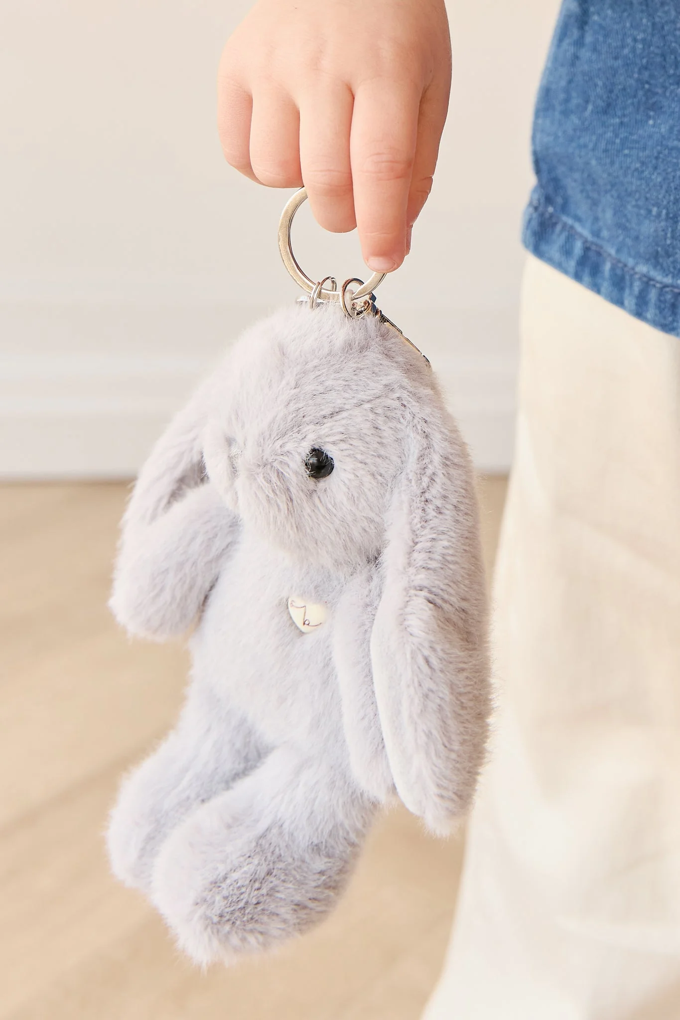 Snuggle Bunnies - Penelope Keyring - Silver - Image 5